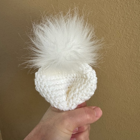 NICU Premature Baby Hat and Bootie Set - Picture 10 of 11